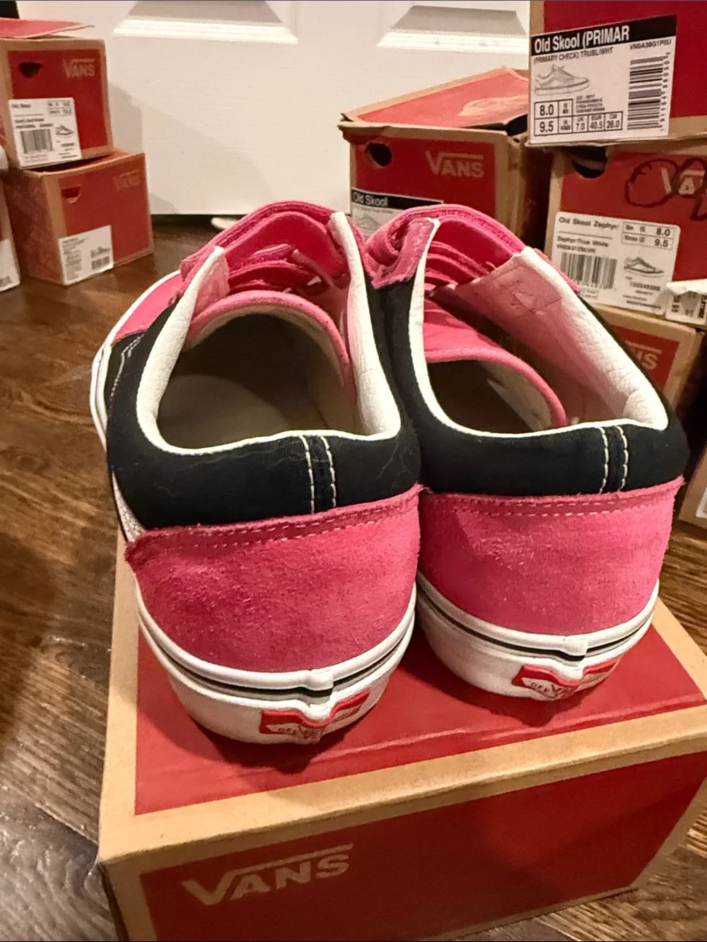Vans Old Skool Velcro Sneakers in Pink and Black